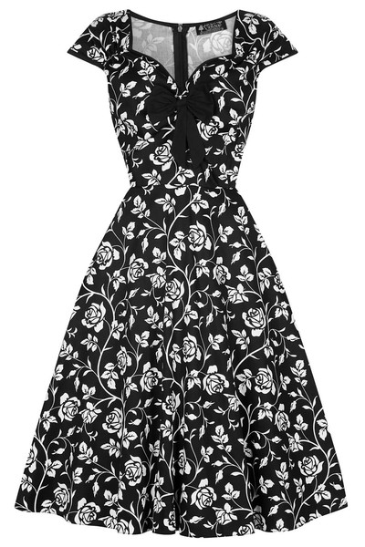 The Brave Babes Battle Bus - Braving The Wine Witch & Her Alcohol Free Autumn