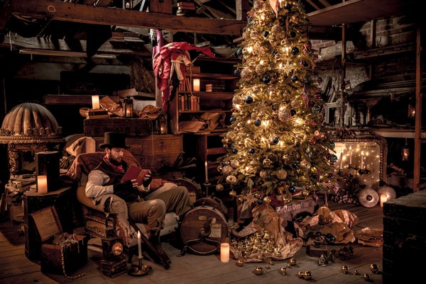 Win a family ticket to 'Oh Dickens! It's Christmas' at Chatsworth