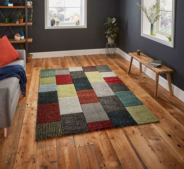 Need ideas to decorate my house. Who can I ask / contract to do this?