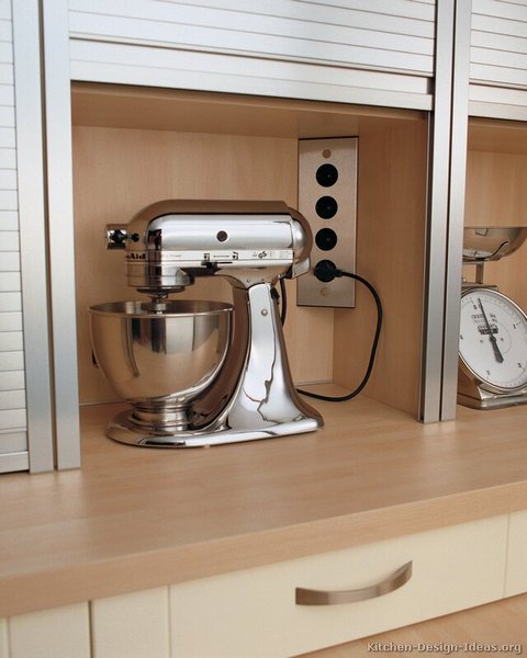 Integrated kitchen - hidden microwave