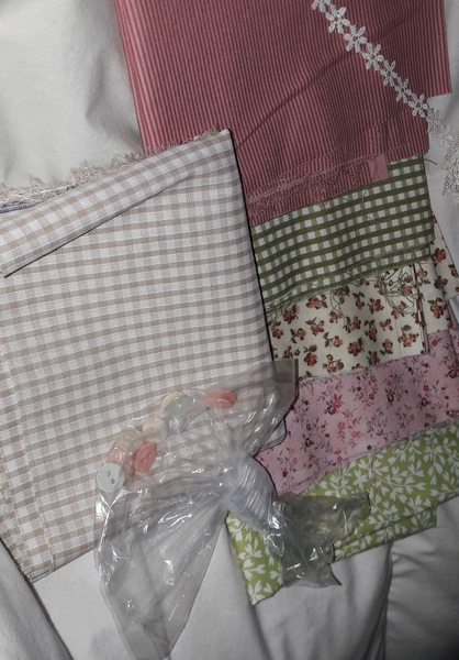 Patchwork cushion for MIL calling all crafty people.