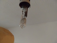Changing a bulb with a potato