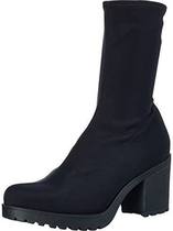 What shoes with slim cut trousers?
