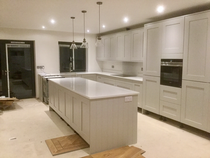Anyone have a DIY Kitchen in light grey?