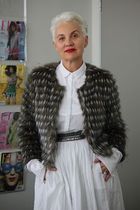 Head shave to go grey