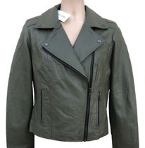 I've just got back from five days in Le Marais, and I've decided I want become Parisian, s'il vous plait.