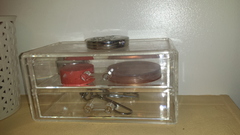 How do you store / keep your make up?