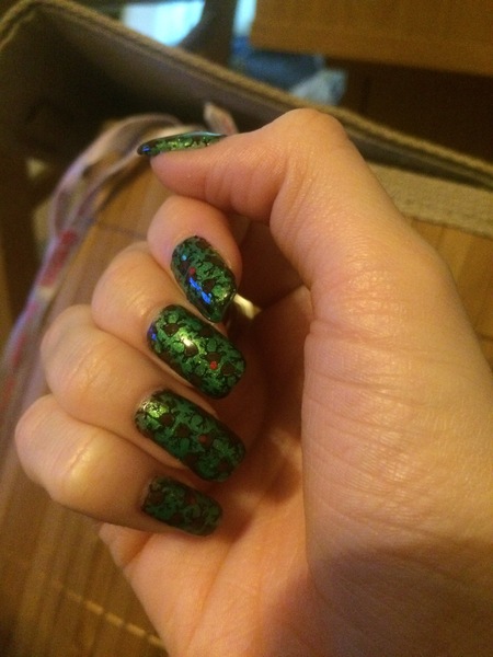 No aibu but let's see your Christmas nails