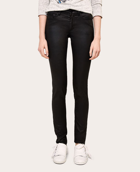 I've just got back from five days in Le Marais, and I've decided I want become Parisian, s'il vous plait.