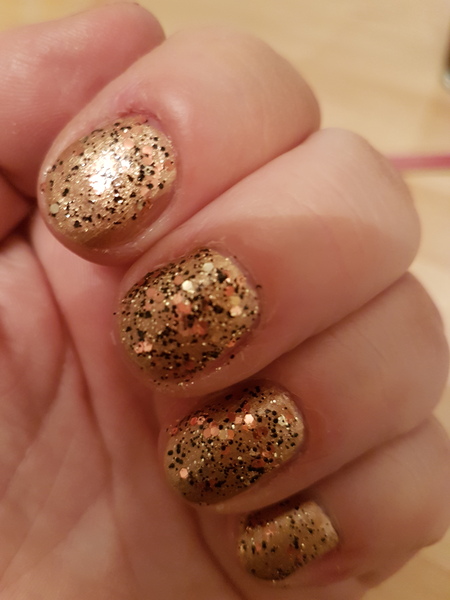 No aibu but let's see your Christmas nails