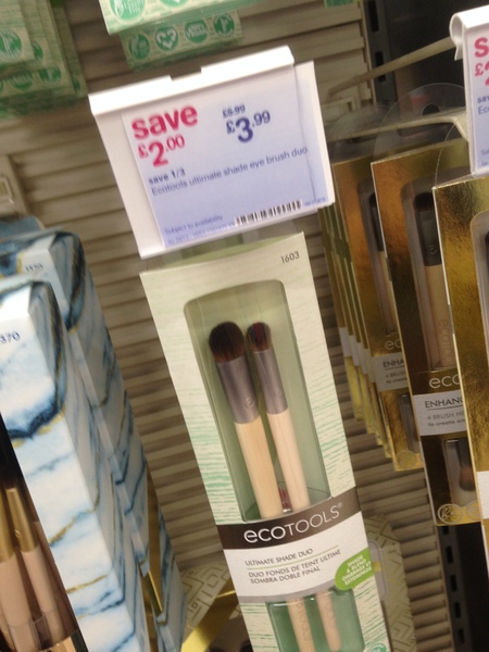 Any eyeshadow brushes been spotted in the sales? Online or in store.