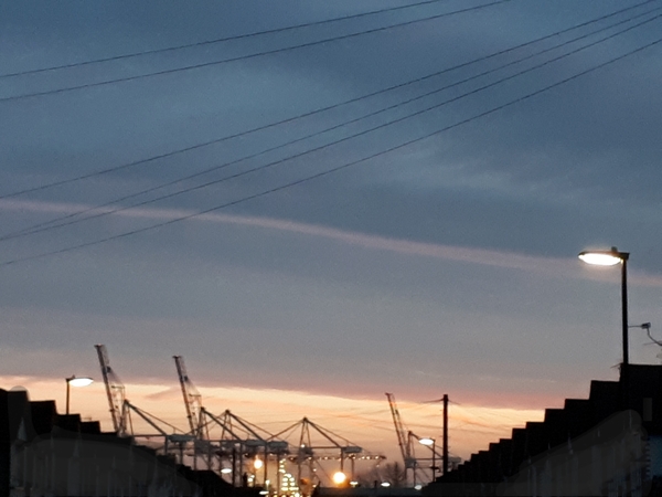 How can I find out when big container ships scheduled to dock at Southampton