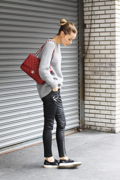 Is this grey bag a Yay or Nay?