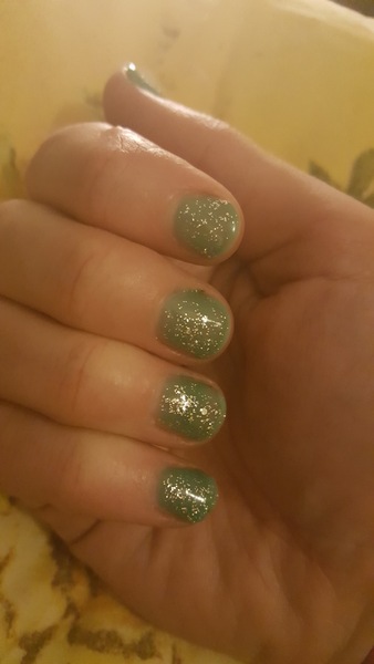 No aibu but let's see your Christmas nails