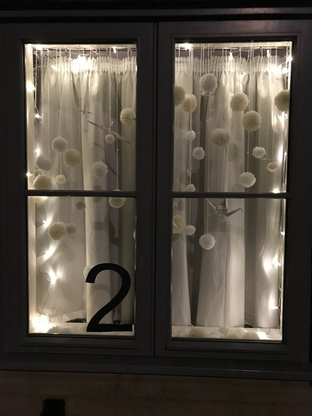 What is the difference between snowmen and snow women? Snowballs! It’s countdown to Christmas thread 5!