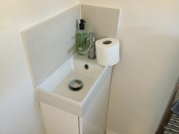 Loo with built in basin