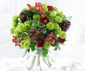Mumsnet Deal: 50% off Christmas flowers