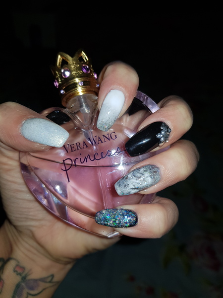 No aibu but let's see your Christmas nails