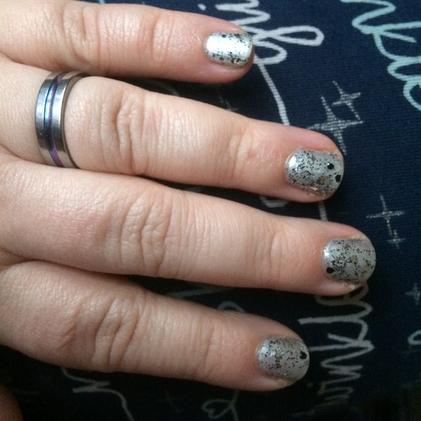 No aibu but let's see your Christmas nails