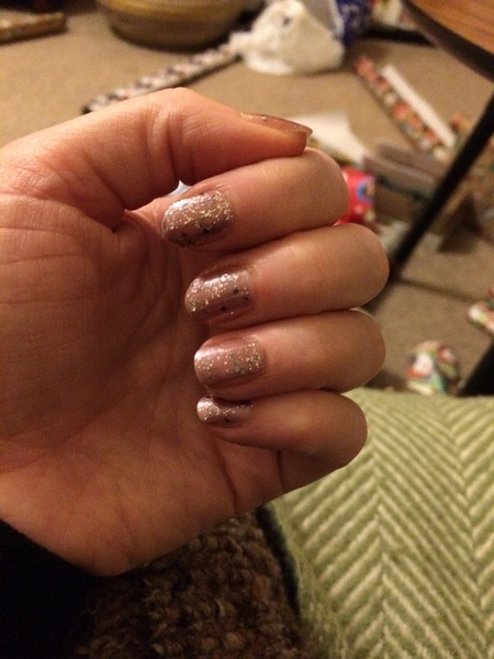 No aibu but let's see your Christmas nails