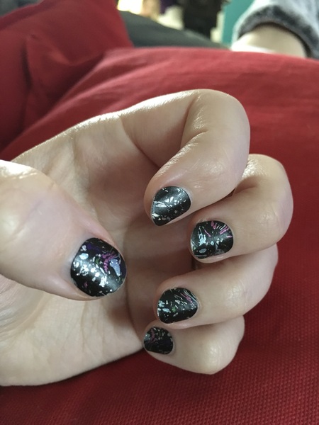 No aibu but let's see your Christmas nails