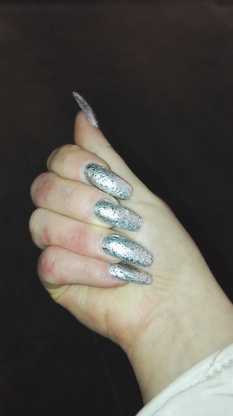 No aibu but let's see your Christmas nails