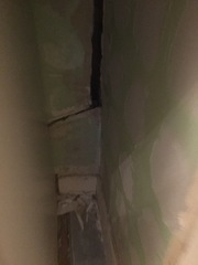 help! Look at my crack!