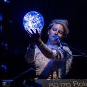 Christmas Family Theatre Review of 'Snow White & Rose Red' now on at the Battersea Arts Centre until 30 December 2017.