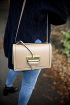 I've just got back from five days in Le Marais, and I've decided I want become Parisian, s'il vous plait.