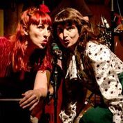 Christmas Family Theatre Review of 'Snow White & Rose Red' now on at the Battersea Arts Centre until 30 December 2017.