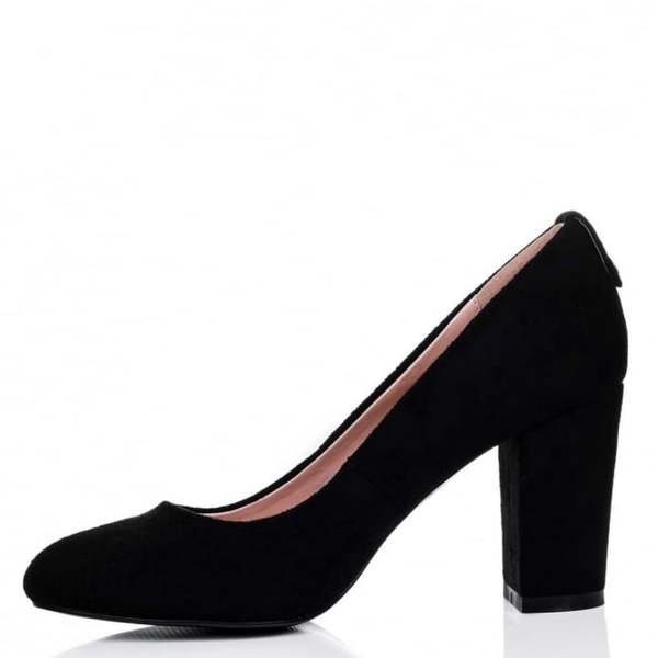 What shoes to wear with this dress?