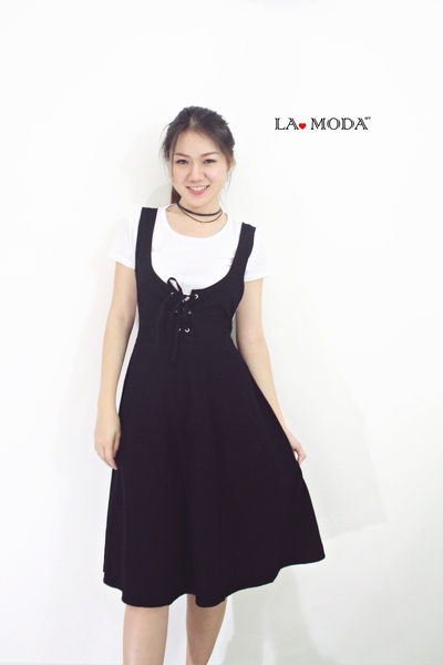 Does anyone know what this style of dress is called please?