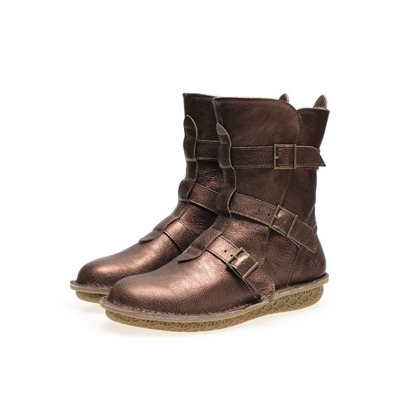 Shoes for very big and wide feet please