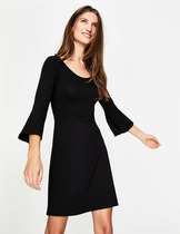 Classic Parisian/minimalist capsule wardrobe thread.