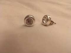 Can anyone help me find these earrings? **Title edited by MNHQ**