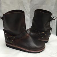 Shoes for very big and wide feet please