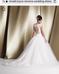 Show me your wedding dress