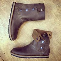 Shoes for very big and wide feet please