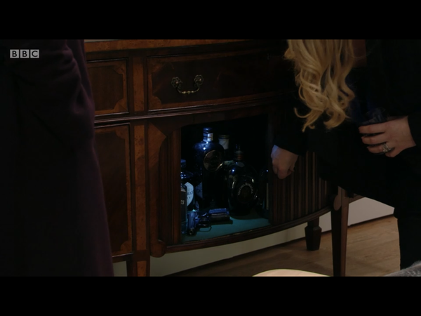 EASTENDERS 24 - NO SPOILERS - THIS MEANS NOTHING - ZILCH !!!!!!!