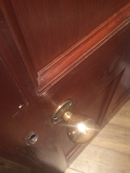 Aagh help door knobs!!