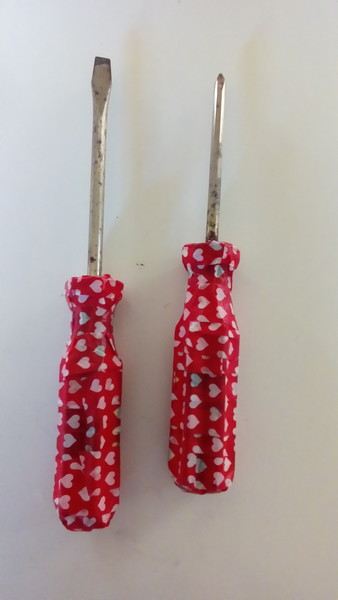 To admire DD's creative solution to stopping screwdriver theft?