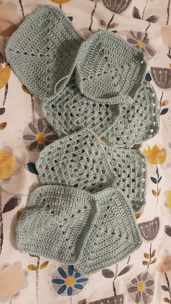 Woolly Hugs. Snugs for Looked After Children and Young People