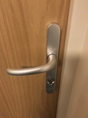 URGENT Thumb turn cylinder lock on door question