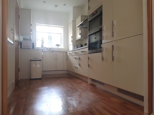 Help me sell my house please!