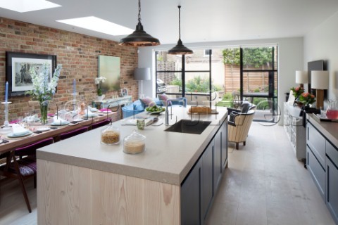 Open plan layout