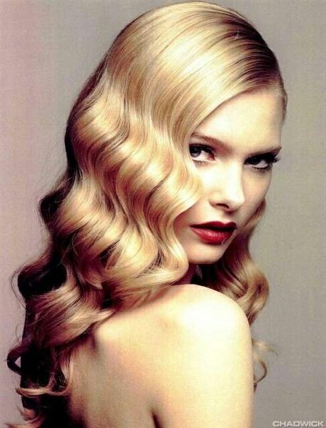 how do you get this type of wave/curl?