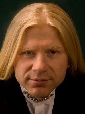 To think being blonde doesn’t automatically mean you’re attractive?