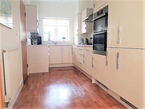 Help me sell my house please!
