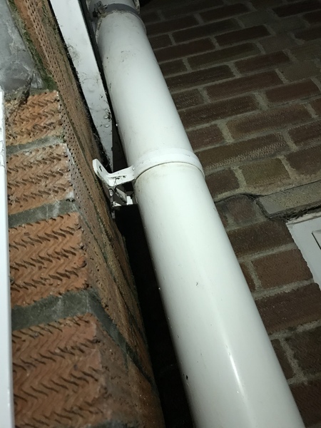 Guttering question... with pics!