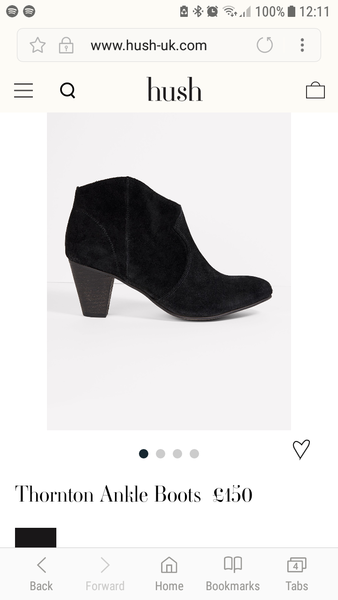 Can anyone suggest boots similar to these?